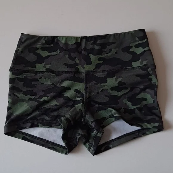 Fleo Women's Green Camouflage Athletic Shorts - Picture 2 of 4